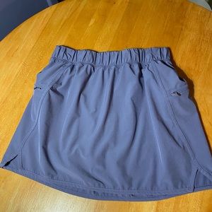 CALIA skort with 2 side zip pockets, 15” length & comfortable elastic waist - M